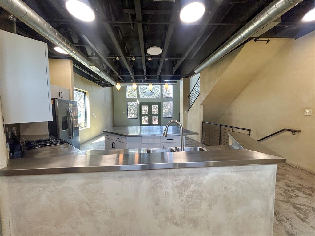 Schaumburg Loft Condominimum - Residential