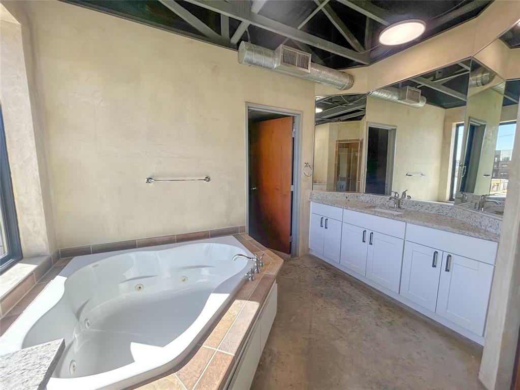 Schaumburg Loft Condominimum - Residential