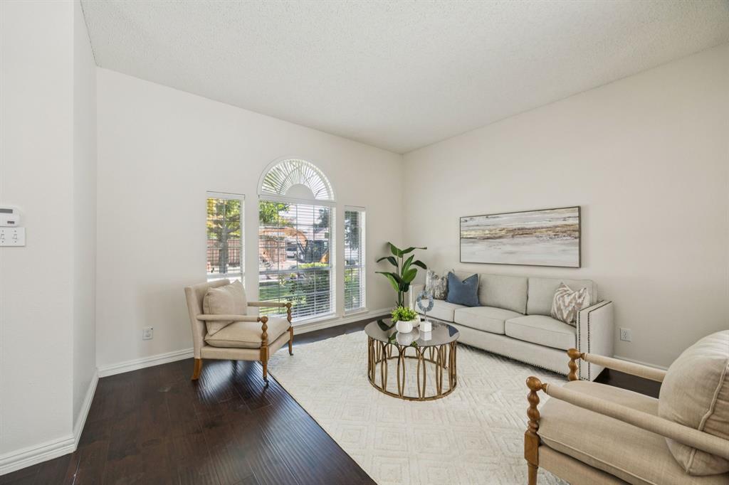 6909 Wickliff Trail