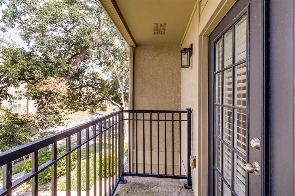9480 Timberleaf Drive