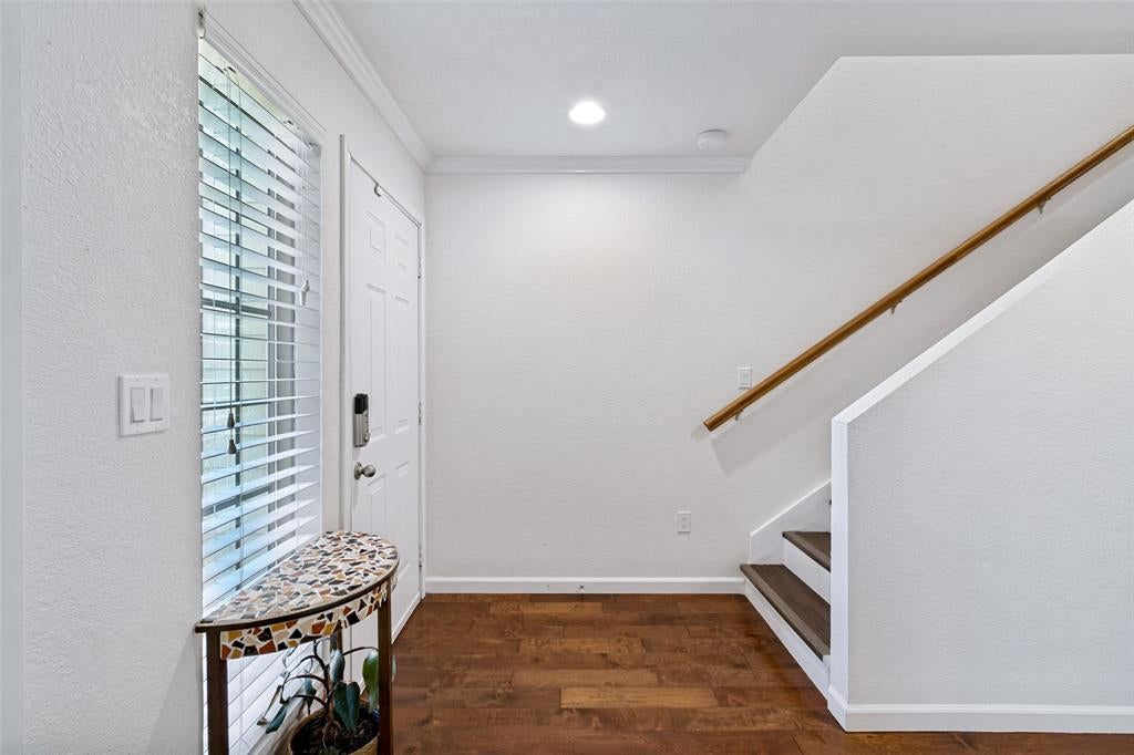 9480 Timberleaf Drive