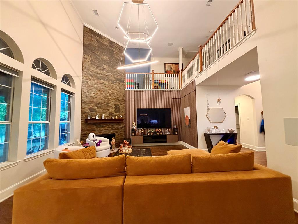 1211 Ashford Lane