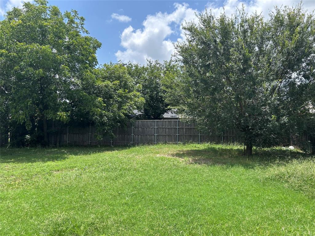 3825 Williamsburg Drive