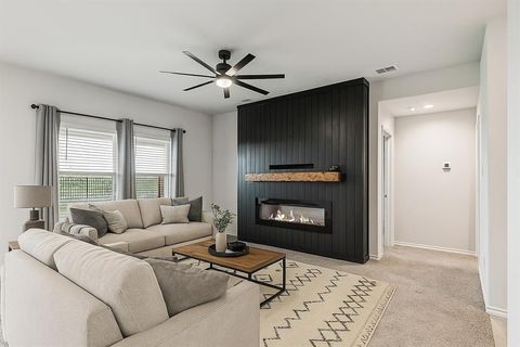 620 Whitecomb Lane Justin TX 76247