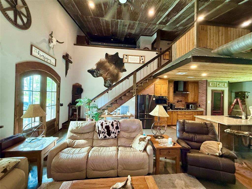 1900 County Road 1535