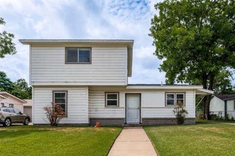 Photo of 408 Bryan Drive, Arlington, TX 76011 (MLS # 21346915)
