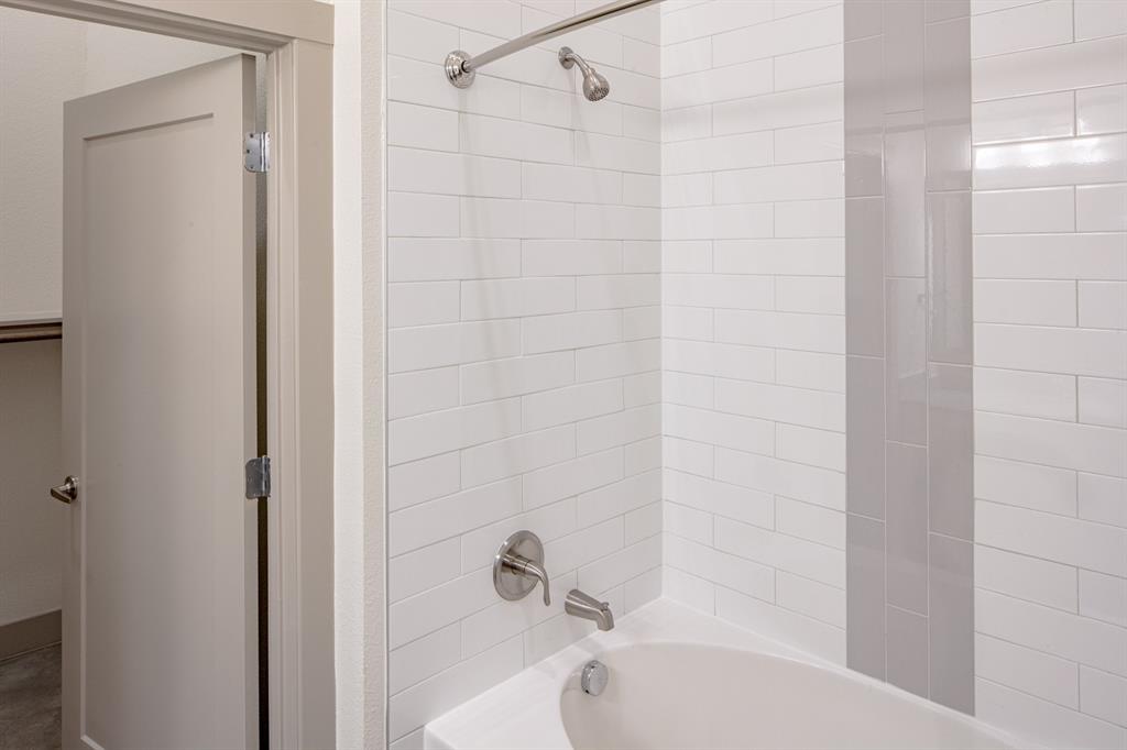 O T Roanoke - Residential Lease