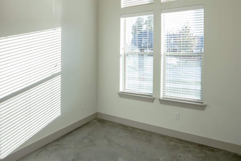 O T Roanoke - Residential Lease