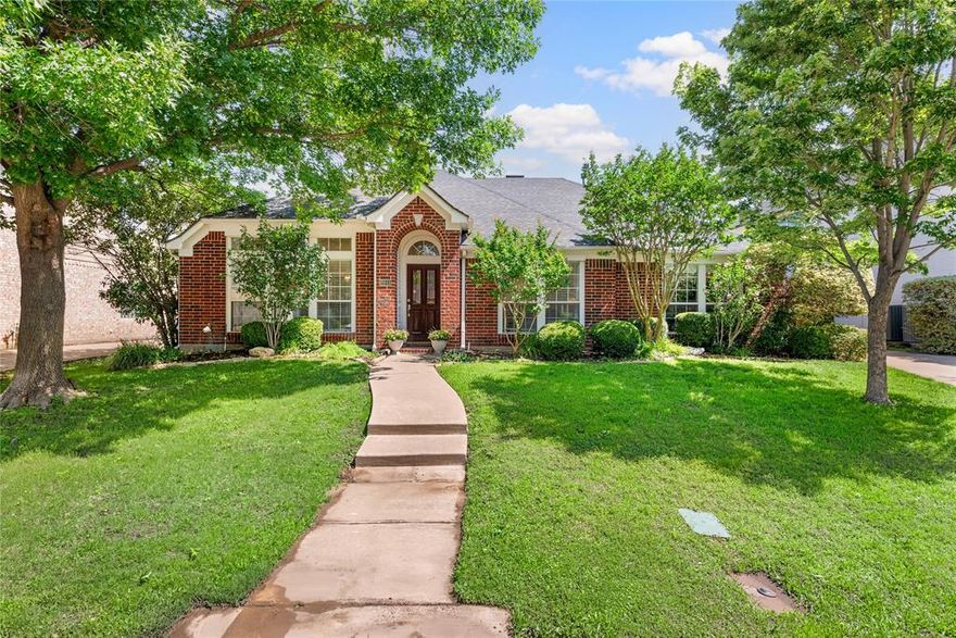 Come check out this beautiful home in the Hulen Bend Estates Addition! It has 3 bedrooms with an additional 4th room that could be used as a bedroom or office, 2 full bathrooms, 2 large living rooms, 2 dining spaces, and a recently remodeled kitchen. The backyard contains beautiful landscaping surrounding an in-ground pool and a wood paneled arbor over the patio as well as a rear located garage. Residents enjoy access to private neighborhood amenities including a pool, dog park, gated playground and picnic areas. This home is definitely a must see! Listing Agent is owner.