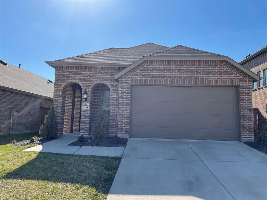 This single story 3 bed, 2 bath home has an open floor plan and a kitchen that is sleek and stylish. As soon as you walk through the door your eyes go straight to the beautiful windows that bring in so much natural light! As you enter into the kitchen you are drawn to all the cabinetry and storage this kitchen has to offer. The highly desired Heartland planned community has two 30 ft water slides and a 6,000sq. ft. fully loaded fitness center!

All Real Property Management Focus residents are enrolled in the Resident Benefits Package (RBP) for $49.95 per month which includes renter’s insurance, credit building to help boost your credit score with timely rent payments, $1M Identity Protection, HVAC air filter delivery, move-in concierge service making utility connection and home service setup a breeze during your move-in, our best-in-class resident rewards program, and much more! More details upon application.