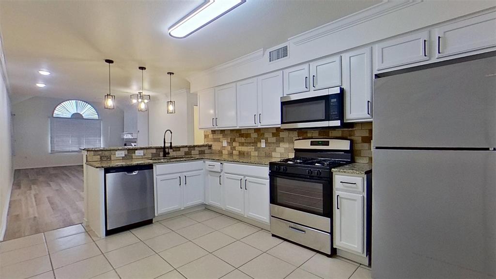 Pebblebrook Vlg Condo Bldg #4 - Residential