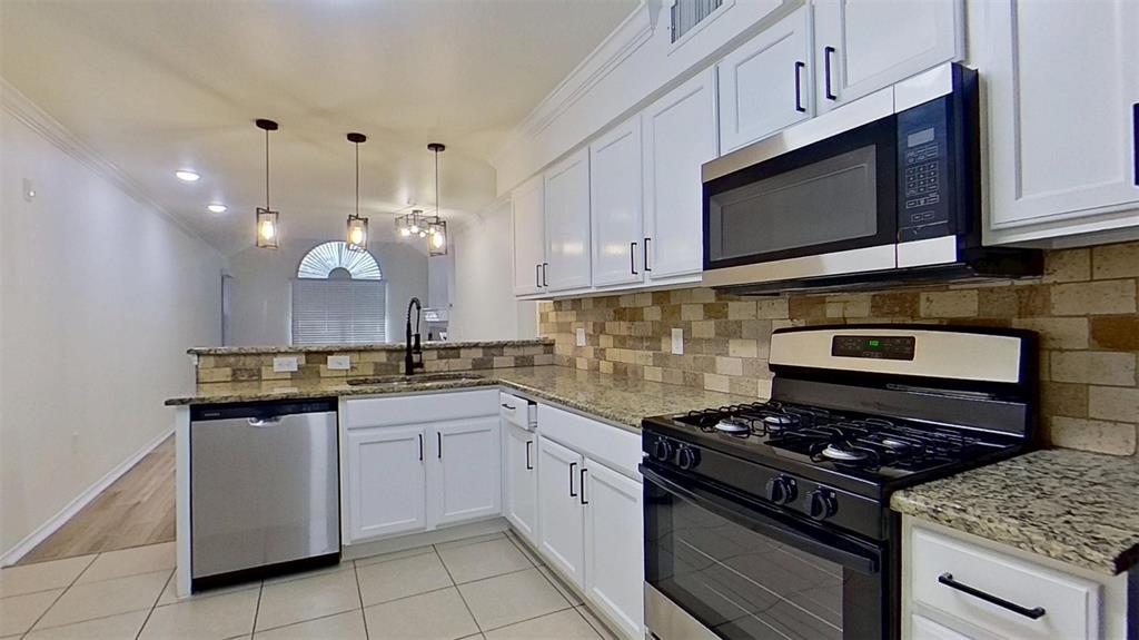 Pebblebrook Vlg Condo Bldg #4 - Residential