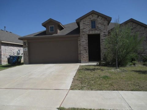 Photo of 708 Spaulding Street, Justin, TX 76247 (MLS # 21335854)