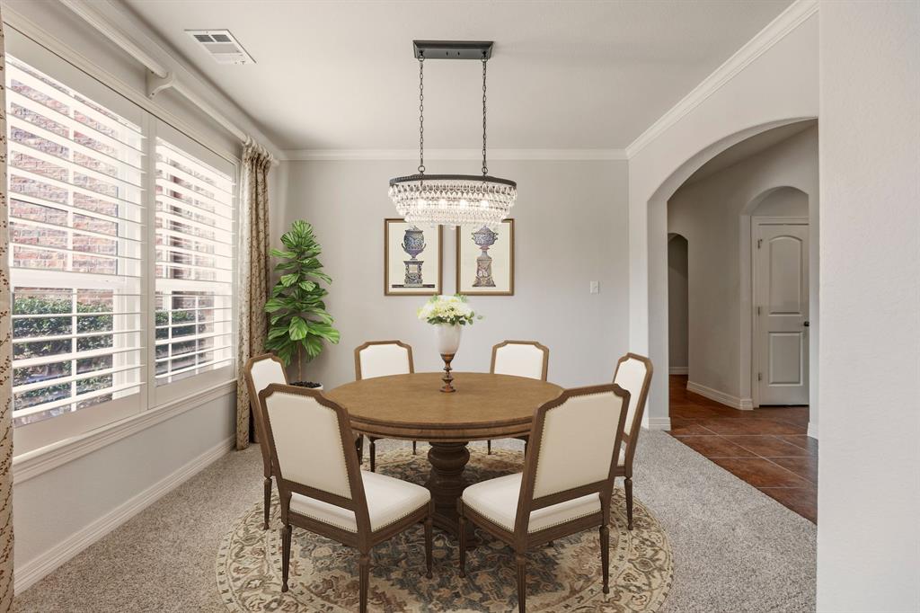 1592 Kingfisher Lane