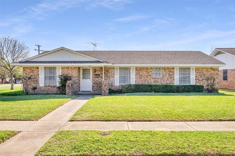 Photo of 4801 Preston Trail Drive, Mesquite, TX 75150 (MLS # 21210261)