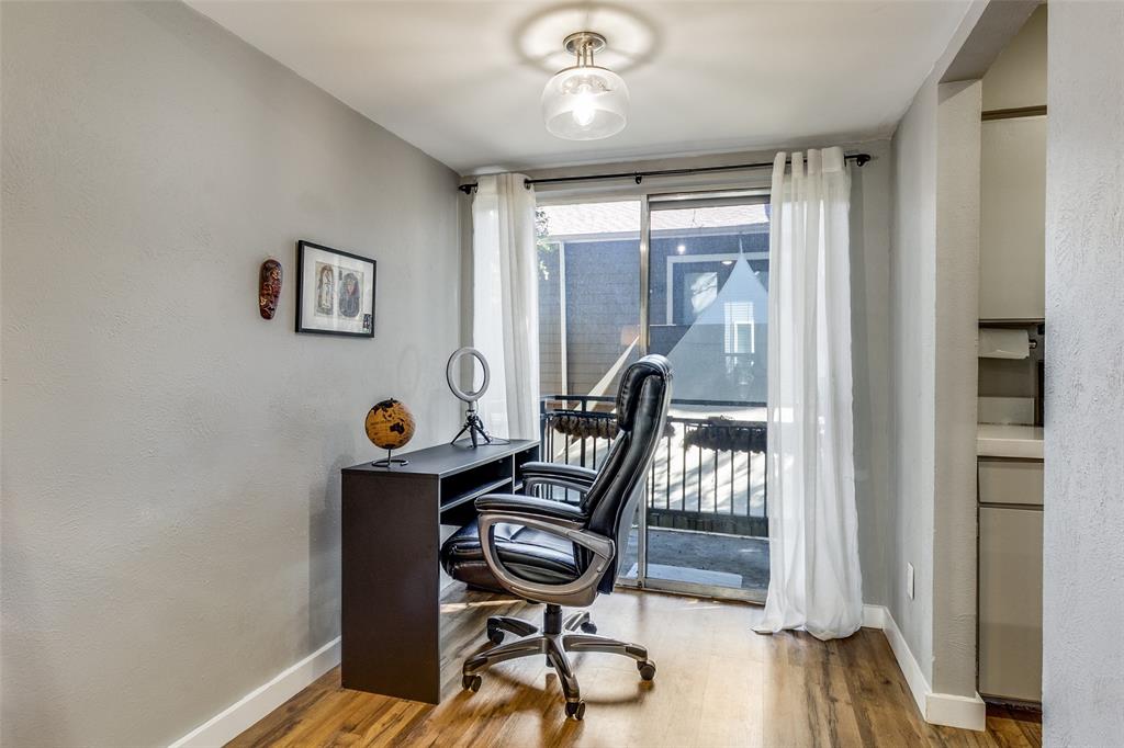 One Holland Place Condos - Residential Lease