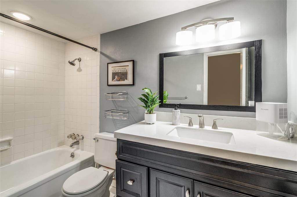 One Holland Place Condos - Residential Lease