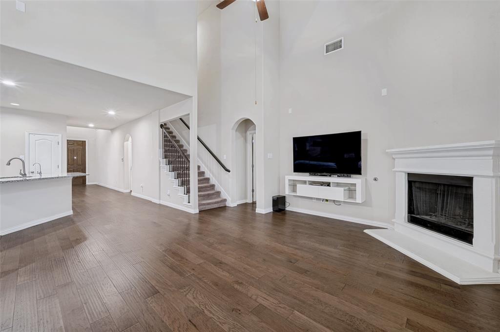 824 Water Garden Circle