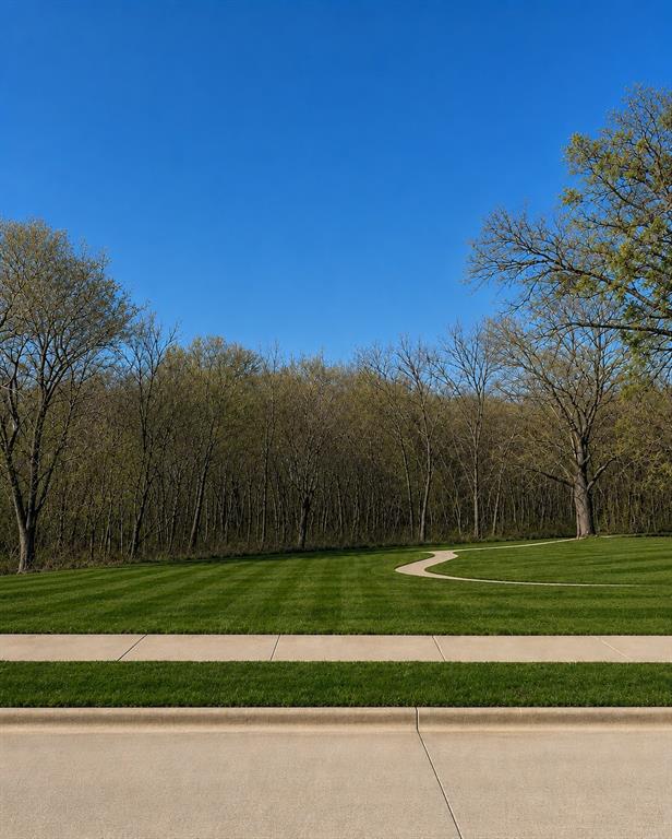 824 Water Garden Circle