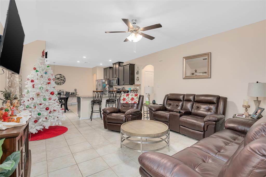 Cove Hickory Crk - Residential