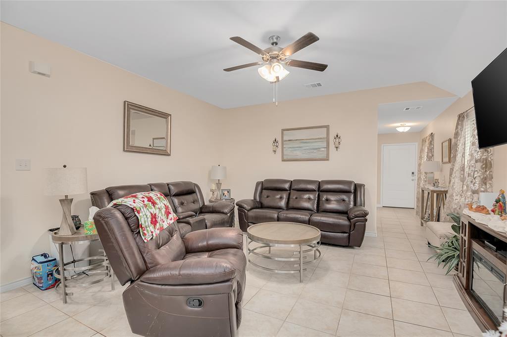 Cove Hickory Crk - Residential