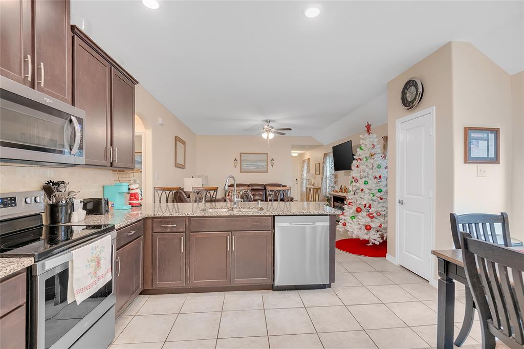 Cove Hickory Crk - Residential