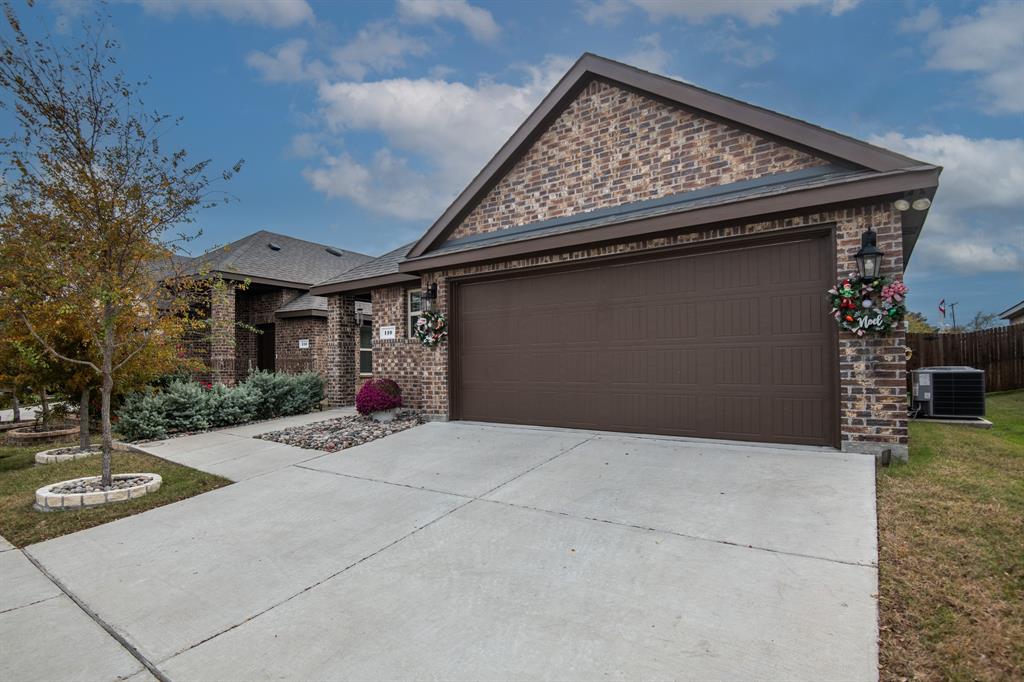 Cove Hickory Crk - Residential