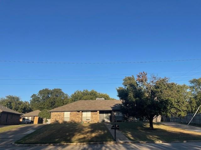 7457 N College Circle