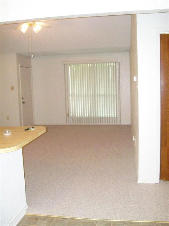 7457 N College Circle