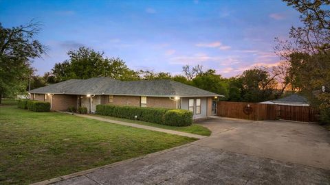 A home in Oak Leaf