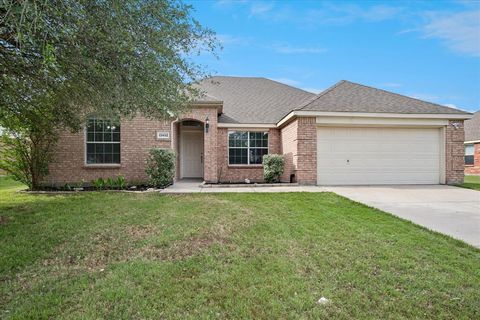 Photo of 13452 Leather Strap Drive, Fort Worth, TX 76052 (MLS # 21246304)