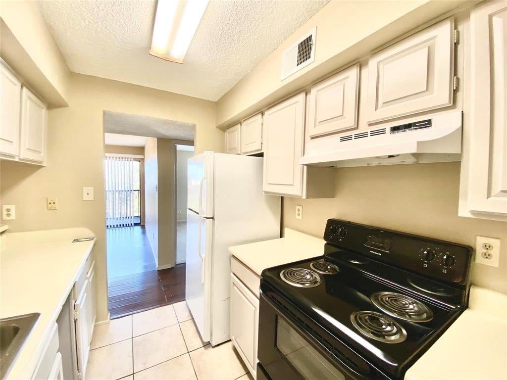 Photo of 11460 Audelia Road #388, Dallas, TX 75243 (MLS # 21320588)