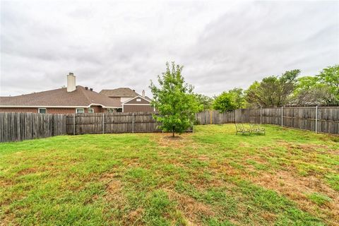 A home in Crowley