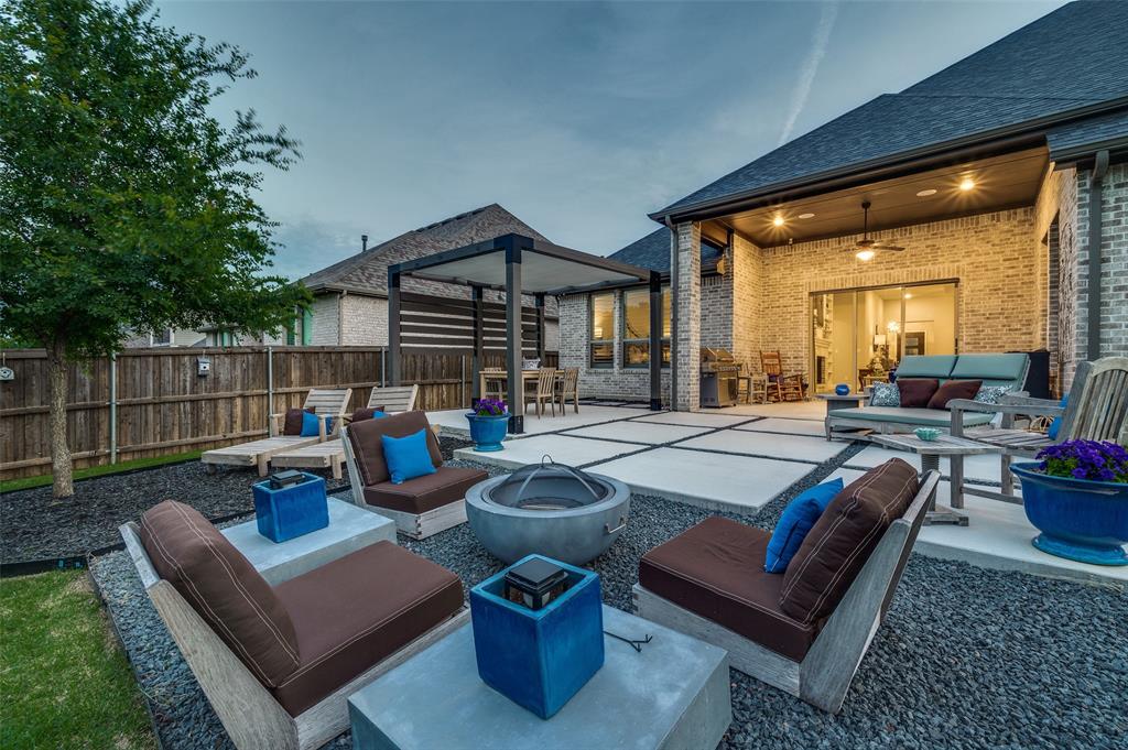 8620 Autumn Lake Trail