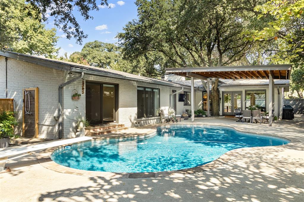 Third Instl Midway Hills #4 - Residential Lease