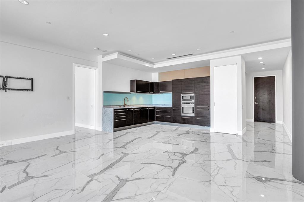 2408 Victory park 1140