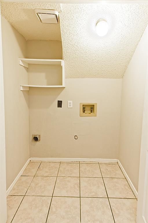 Lewisville, Texas 75067, United States, 3 Bedrooms Bedrooms, ,3 BathroomsBathrooms,Residential,Active,253164