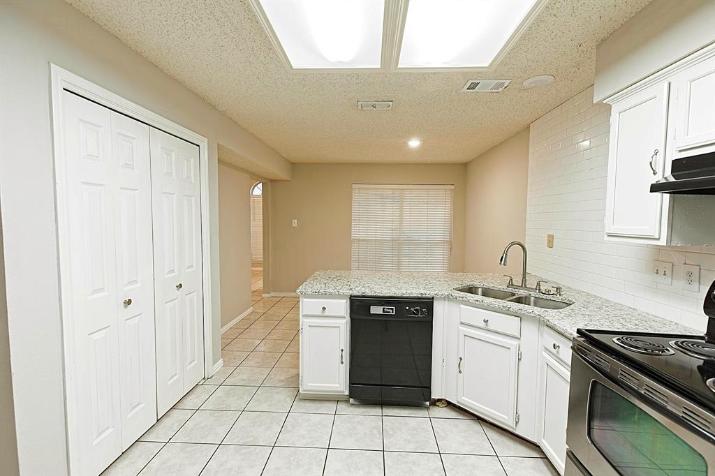 Lewisville, Texas 75067, United States, 3 Bedrooms Bedrooms, ,3 BathroomsBathrooms,Residential,Active,253164