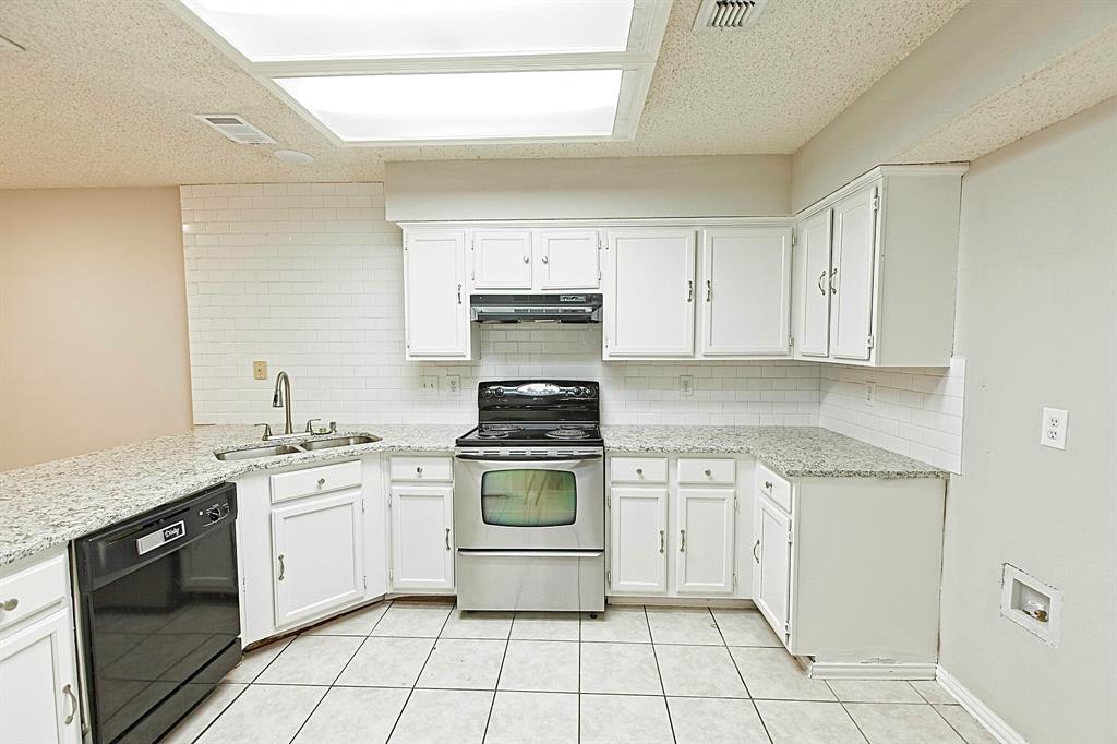 Lewisville, Texas 75067, United States, 3 Bedrooms Bedrooms, ,3 BathroomsBathrooms,Residential,Active,253164