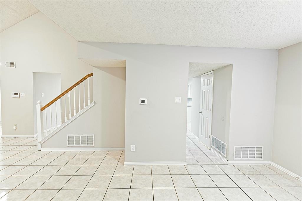 Lewisville, Texas 75067, United States, 3 Bedrooms Bedrooms, ,3 BathroomsBathrooms,Residential,Active,253164