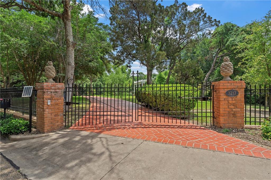 3217 Robin Road