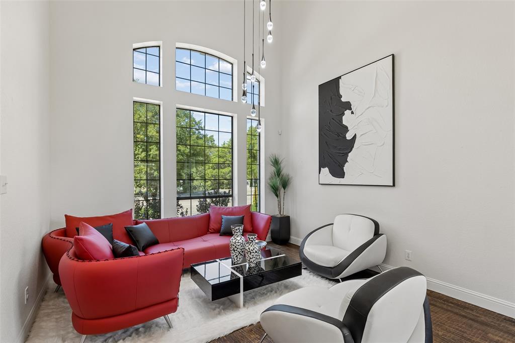 1806 Richlen Way