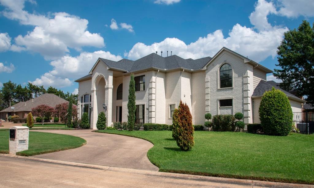 1806 Richlen Way