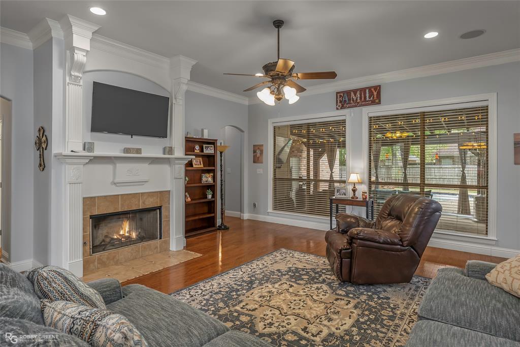 428 Hidden Oaks Circle
