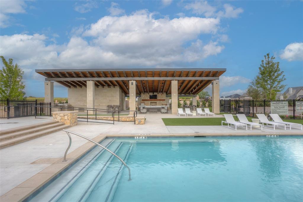 Montrachet - Residential