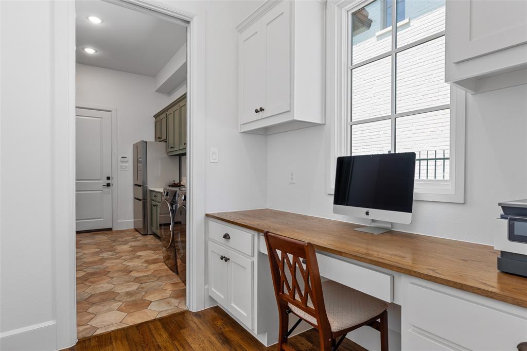 Montrachet - Residential