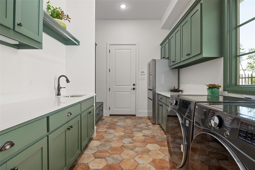 Montrachet - Residential