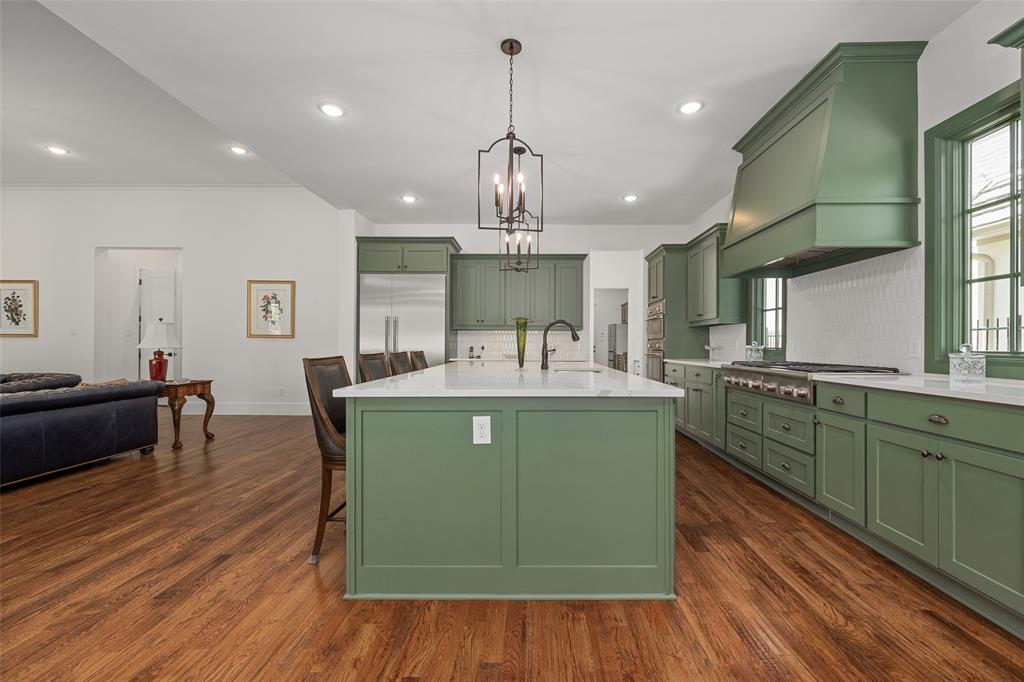 Montrachet - Residential