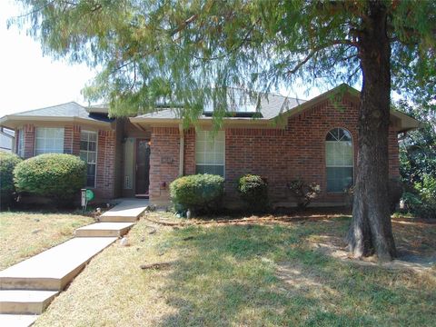 1425 Sunnymeadow Road Lancaster TX 75134