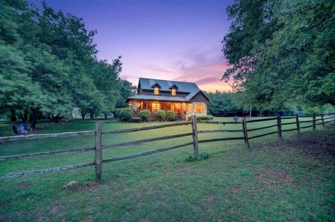 Photo of 1 Chauna Way, Bruceville Eddy, TX 76630 (MLS # 21240117)